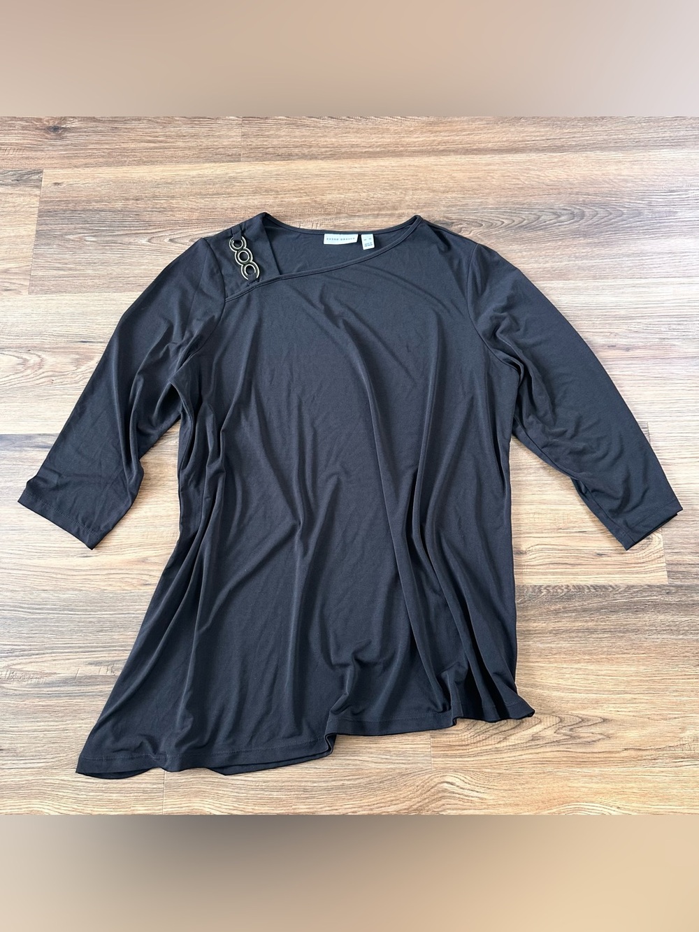 Susan Graver XL Black Chain Metal Accent Asymmetric Liquid Knit Shirt Classic
